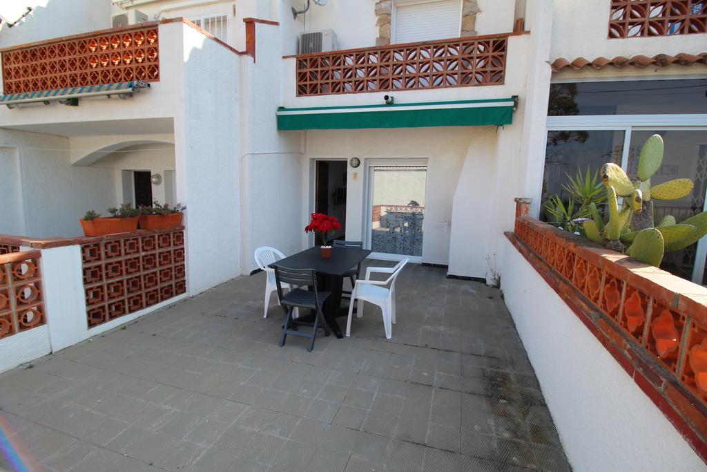 J&v Angeles Appartement Roses